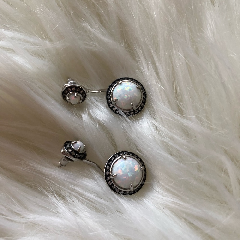 NWOT Kendra Scott Camila Earrings Mystic Bazzar